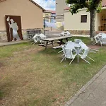 Hostel Albergue Municipal *
