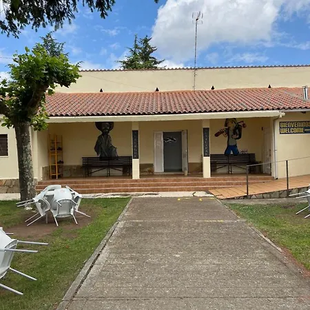 Albergue Municipal Albergue *