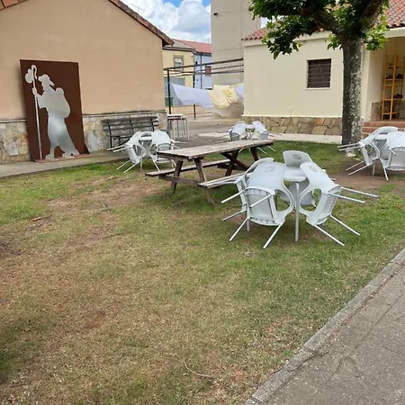 Hostel Albergue Municipal *