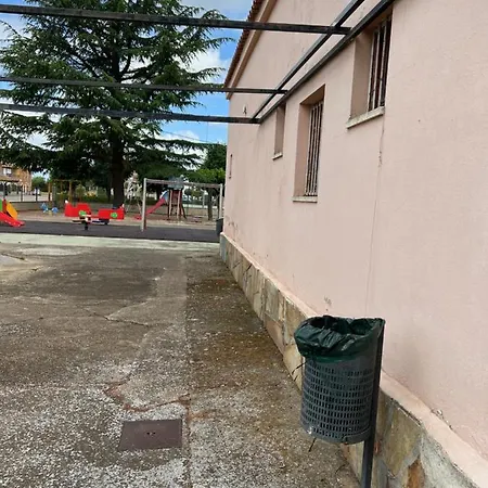 Hostel Albergue Municipal *