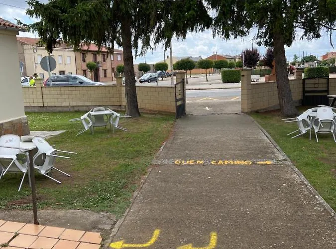 Albergue Municipal 산 마르틴 델 카미노