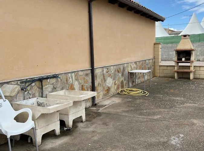 Albergue Municipal * San Martín del Camino