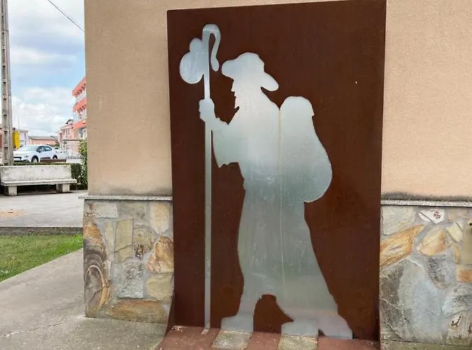 Albergue Municipal 산 마르틴 델 카미노